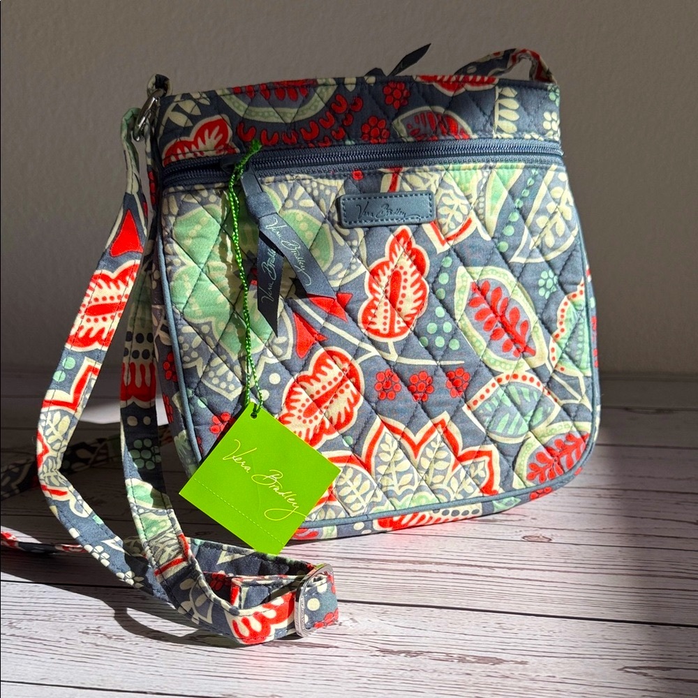 Vera Bradley Petite Double Zip Hipster Crossbody Nomadic Floral